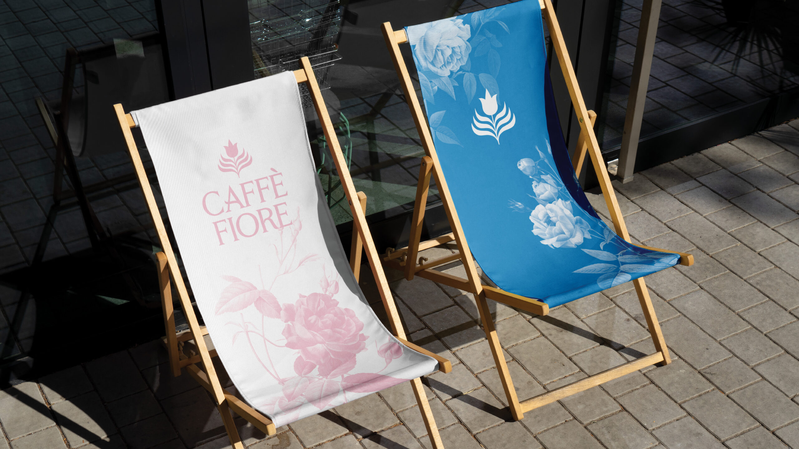 Caffè Fiore's sun chair designs.